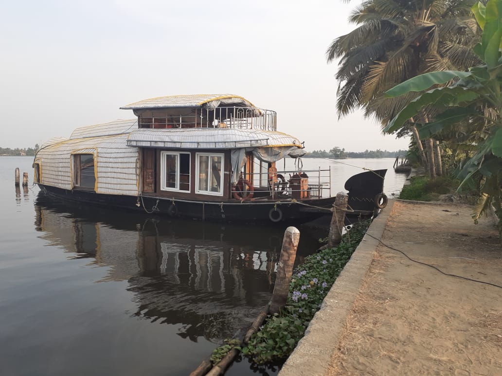 Alleppey_Houseboat1753788701.jpeg